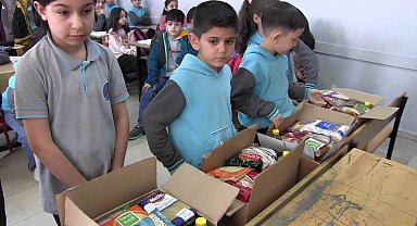 Siirt'te ilkokul öğrencileri harçlıklarıyla Ramazan kolisi hazırladı