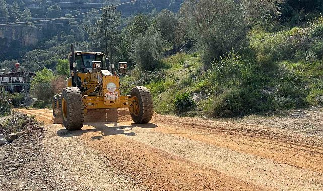 Silifke'de yol düzenleme çalışmaları