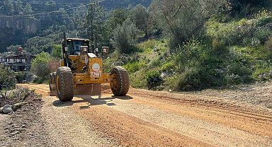 Silifke'de yol düzenleme çalışmaları