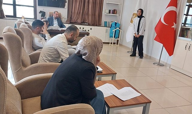 Simav'da ortaokullar arası şiir okuma yarışması