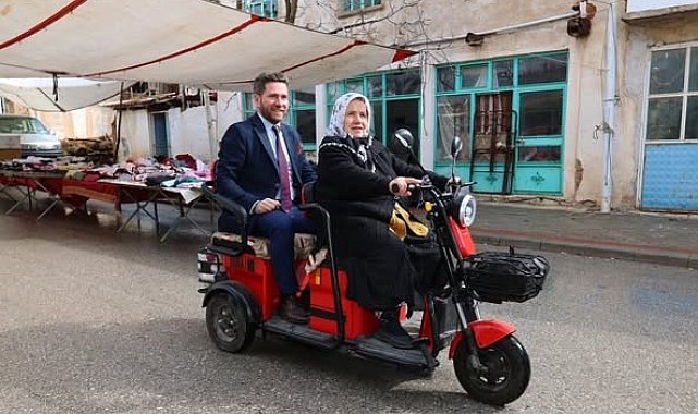 Sıra dışı Başkan; "Ben geldim; dövecekseniz dövün, sövecekseniz sövün"
