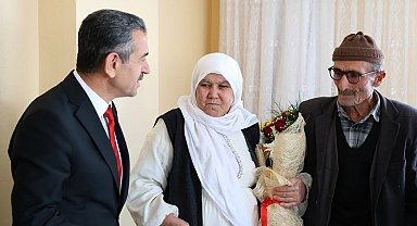 Şırnak Valisi Ekici, 52 yıllık evli çifti ziyaret etti