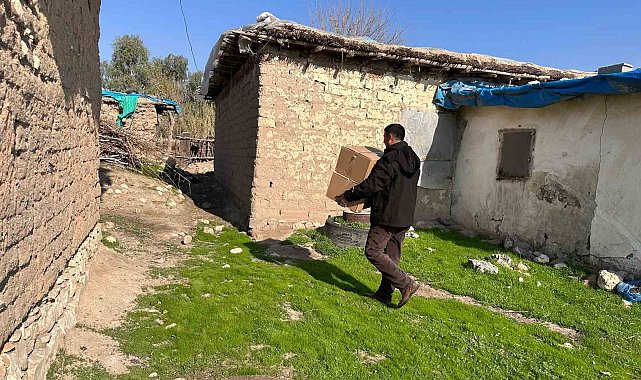 Şırnak'ta 350 aileye Ramazan kolisi dağıtıldı