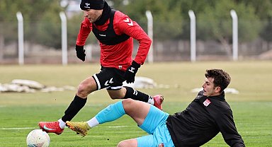 Sivasspor antrenman maçı yaptı