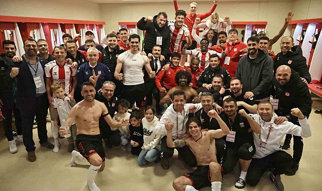 Sivasspor'dan galibiyet pozu