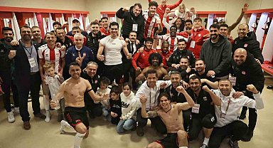 Sivasspor'dan galibiyet pozu