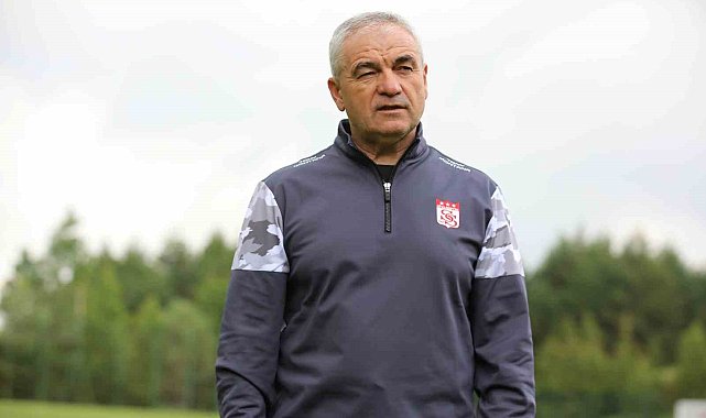 Sivasspor'un yeni teknik direktörü Rıza Çalımbay oldu