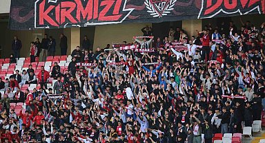 Sivassporlu taraftarlar, Göztepe maçına yoğun ilgi gösterdi