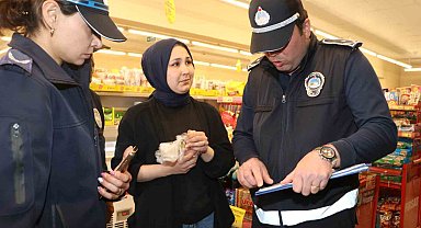 Söke Belediyesi zabıta ekiplerinden marketlerde denetim