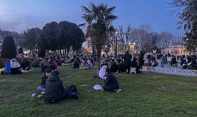 Sultanahmet'te ilk iftar heyecanı