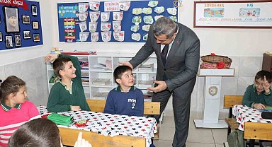 Sünnetci, öğrencilerle buluştu