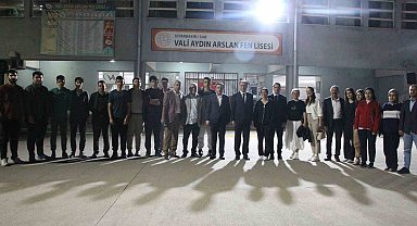 Sur'da lise öğrencileri iftarda ağırlandı