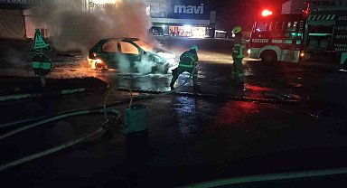 Susurluk'ta araç yangını korkuttu