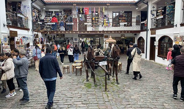 Tarihi Odunpazarı Evleri'nde bayram yoğunluğu