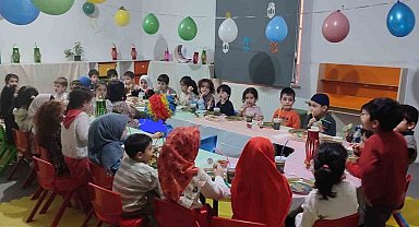 Tatvan'da minikler iftar sofrasında buluştu