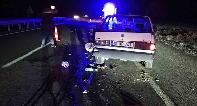 Tavşanlı'da arızalı araca çarpan sürücü yaralandı
