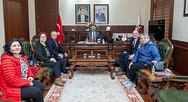 Tazelenme Üniversitesi'nden Vali Aksoy'a ziyaret