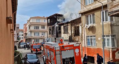 Tekirdağ'da metruk binada yangın
