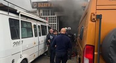 Tekirdağ'da scooter patladı, karavan atölyesi alevlere teslim oldu