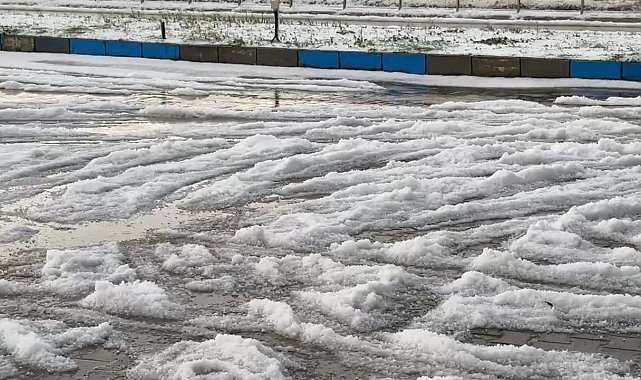 Tekirdağ'da yağan dolu ile tarım arazileri beyaza büründü