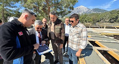 Tekirova Kapalı Pazar Yeri'nde temel betonları döküldü