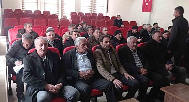 Tekman'da çiftçiler tarım uygulamaları konusunda bilgilendirildi