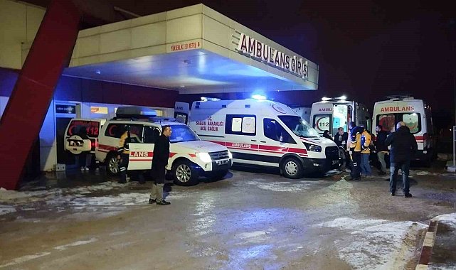 Teravih namazında doğal gaz sobasından sızan gazdan etkilenen çok sayıda kişi hastaneye kaldırıldı