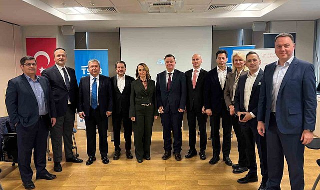 TKYD'de bayrak değişikliği