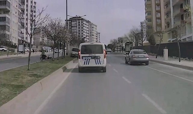 Tofaş önce motosiklete ardından polis aracı ve otomobile çarptı: 4 yaralı