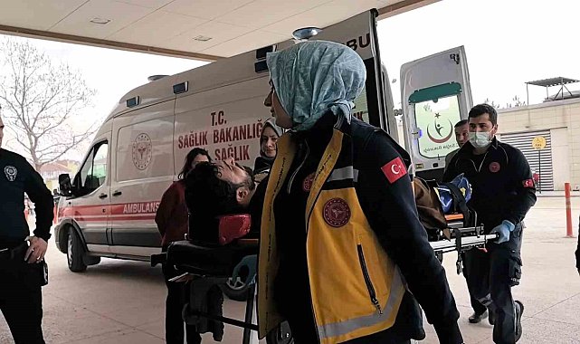 Traktörün altında kalan sürücü yaralandı