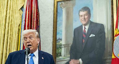 Trump: "Grönland'a sahip olmamız gerekiyor"