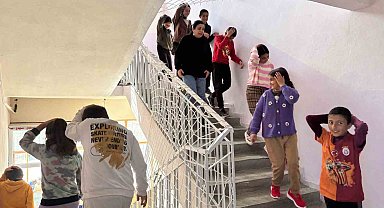 Tunceli'de afet farkındalık eğitimleri devam ediyor