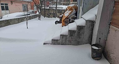 Tunceli'de kar yağışı etkili oldu