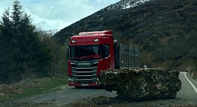Tunceli'de kaya ve taş düşmeleri tehlike saçıyor