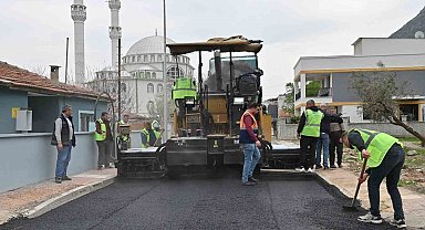 Turgut Özal Mahallesi'nin yollarını yeniliyor