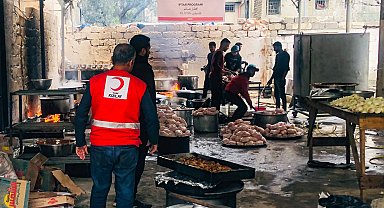 Türk Kızılay Gazze'de... Günlük 30 bin kişilik iftar