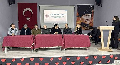 Türkeli'de öğrenciler mesleğin ustalarıyla buluştu