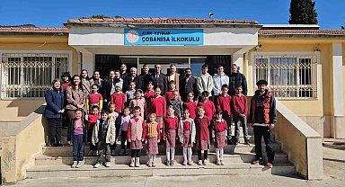 Üniversite öğrencilerinden ilkokul öğrencilerine destek