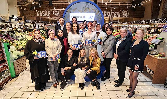 Üreten kadınlar, CarrefourSA'da müşterilerle buluştu