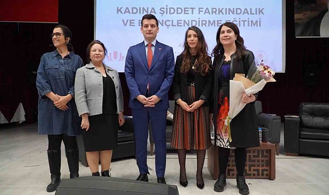 Urla'da "Kadına Yönelik Şiddete Karşı" farkındalık ve bilinçlendirme eğitimi yapıldı
