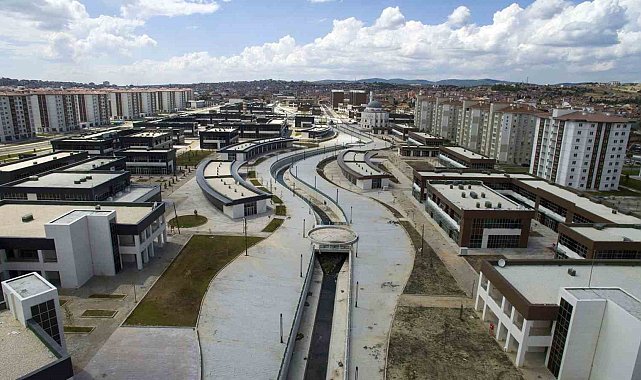 Uşak'a 22 yılda 12.9 milyar liralık 135 tesis kazandırıldı