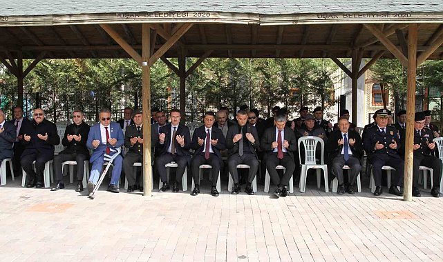 Uşak'ta bayram arifesinde şehitler unutulmadı