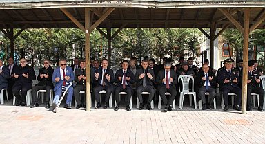 Uşak'ta bayram arifesinde şehitler unutulmadı