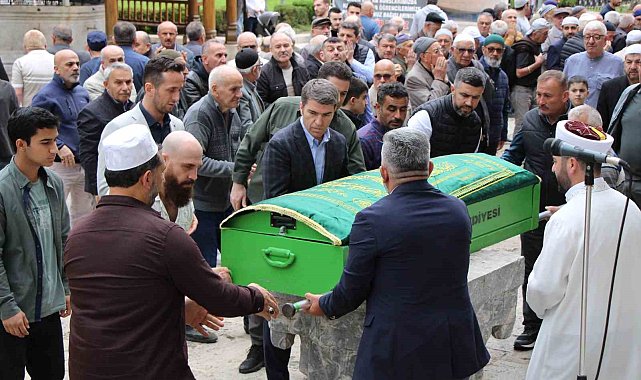 Üstünden vasiyeti çıkan kimsesiz hayırsever son yolculuğuna uğurlandı