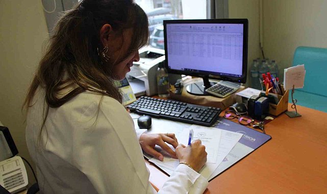 Uzman diyetisyen uyardı: "Tatlı ikramlarını mümkünse reddedelim"