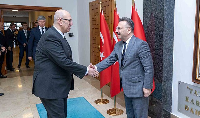 Vali Aksoy, Eskişehir Valiliği personeli ile bayramlaştı