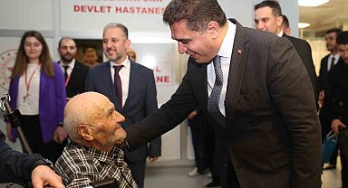 Vali Aslan'dan hastalara bayram ziyareti