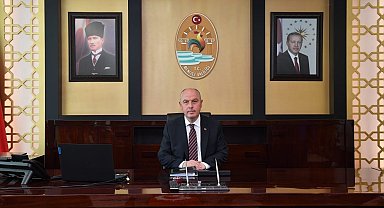 Vali Coşkun, "Akif, Türk milletine ümit ve fazilet tabanlı bir gelecek gösteren önemli bir mütefekkirdir"