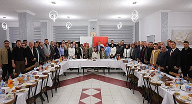 Vali Eldivan'dan Valilik personeline iftar