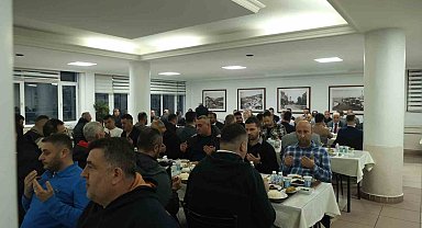 Vali Hacıbektaşoğlu, Özel İdare personeli ile iftarda buluştu